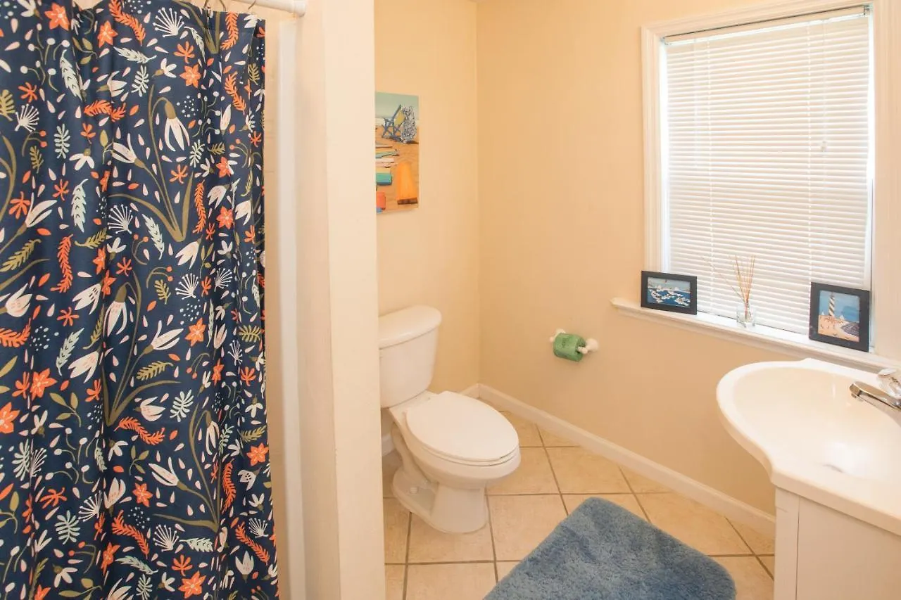Bayside Bungalow Virginia Beach 0*,  United States